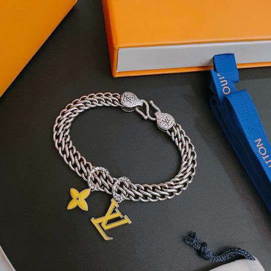 Picture of LV Bracelet _SKULVbracelet11ly9111379
